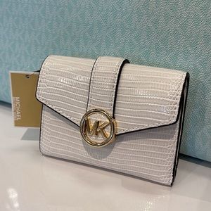 MICHAEL KORS CARMEN MEDIUM FLAP LOGO BIFOLD WALLET OPTIC WHITE
